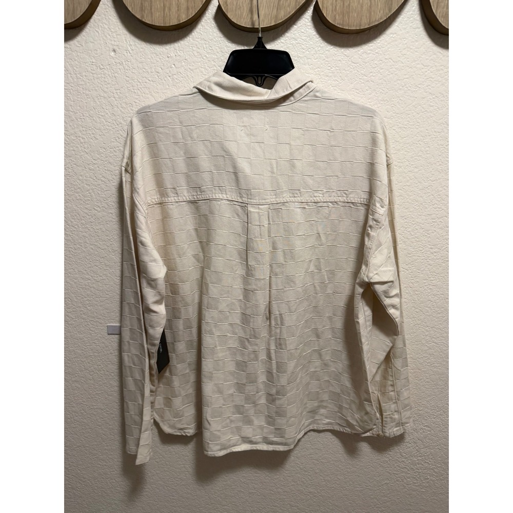 Weekend White Patterned Button Down Size XL - image 3